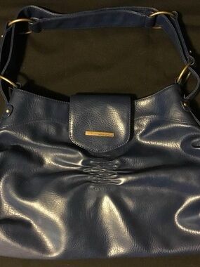 Nautica Classic Navy leather-look Shoulder Bag